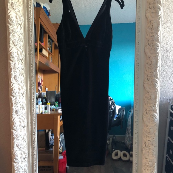 Velvet LBD Excellent Condition Midi Length - Picture 2 of 8